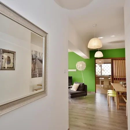City Living Tk1 Rm 2 Pensión 3*