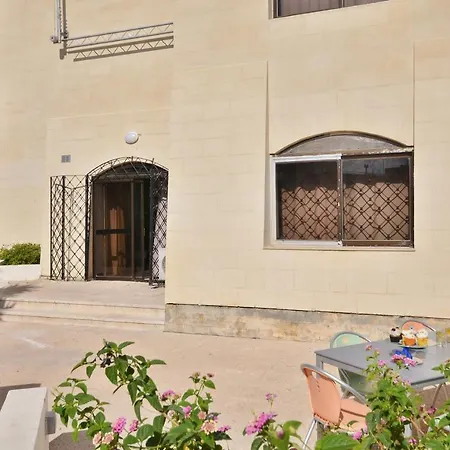 City Living Tk1 Rm 2 3* San Ġiljan